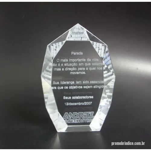 Troféu de cristal ou vidro personalizado - Troféu de cristal com gravação a laser interna.