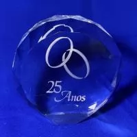 peça em cristal importado multifacetado com gravação personalizada