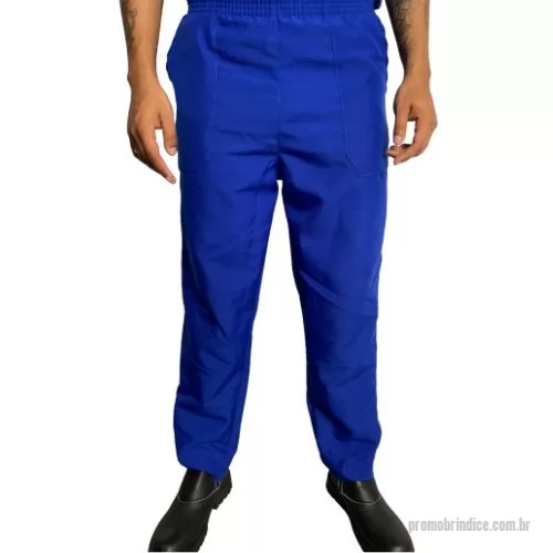 Uniforme personalizado - Calça Brim para Uniforme Personalizado - Conforto e Profissionalismo em Um Só Produto! SOMOS FABRICANTES Eleve a imagem da sua equipe com nossa Calça Brim para Uniforme Personalizado. Desenvolvida para oferecer conforto, durabilidade e um visual profissional, esta calça é a escolha ideal para uniformes corporativos e promocionais. Características do Produto: Material: Feita em brim de alta qualidade, composto por 100% algodão, garantindo resistência e conforto durante todo o dia de trabalho. Personalização: Personalize com o logo ou design da sua empresa, disponível em diversas cores e tamanhos para atender às suas necessidades específicas. Design: Modelagem clássica com cintura ajustável e bolsos funcionais, proporcionando praticidade e elegância ao uniforme. Conforto: Tecido respirável que permite a ventilação adequada, ideal para ambientes de trabalho dinâmicos e movimentados. 