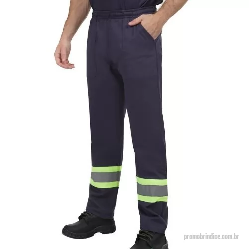Uniforme personalizado - Calça Brim para Uniforme Personalizado - Conforto e Profissionalismo em Um Só Produto! SOMOS FABRICANTES Eleve a imagem da sua equipe com nossa Calça Brim para Uniforme Personalizado. Desenvolvida para oferecer conforto, durabilidade e um visual profissional, esta calça é a escolha ideal para uniformes corporativos e promocionais. Características do Produto: Material: Feita em brim de alta qualidade, composto por 100% algodão, garantindo resistência e conforto durante todo o dia de trabalho. Personalização: Personalize com o logo ou design da sua empresa, disponível em diversas cores e tamanhos para atender às suas necessidades específicas. Design: Modelagem clássica com cintura ajustável e bolsos funcionais, proporcionando praticidade e elegância ao uniforme. Conforto: Tecido respirável que permite a ventilação adequada, ideal para ambientes de trabalho dinâmicos e movimentados. 