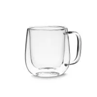 Caneca de vidro borossilicato com parede dupla, com capacidade de até 250ml.